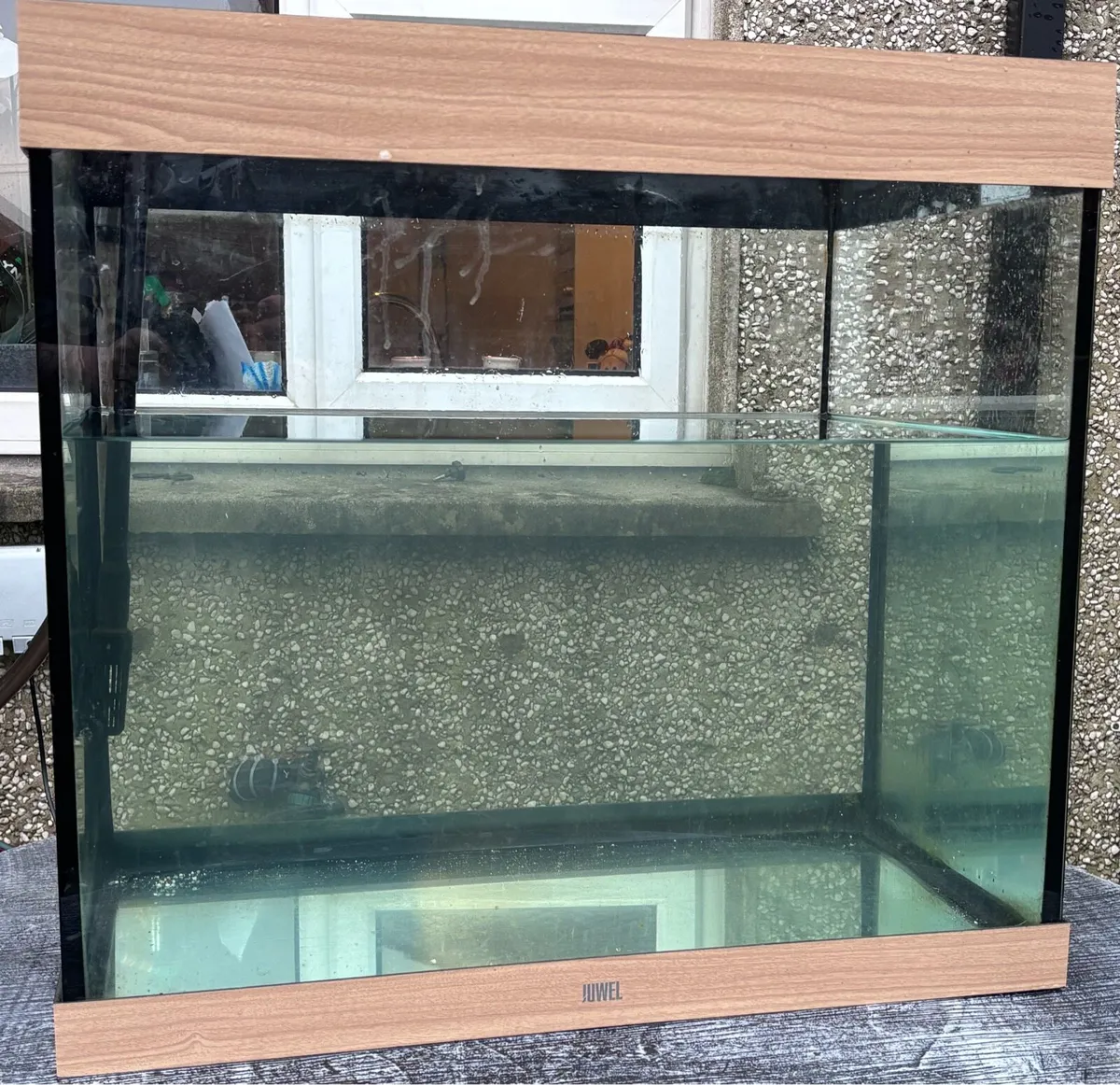 Fish tank - Image 1