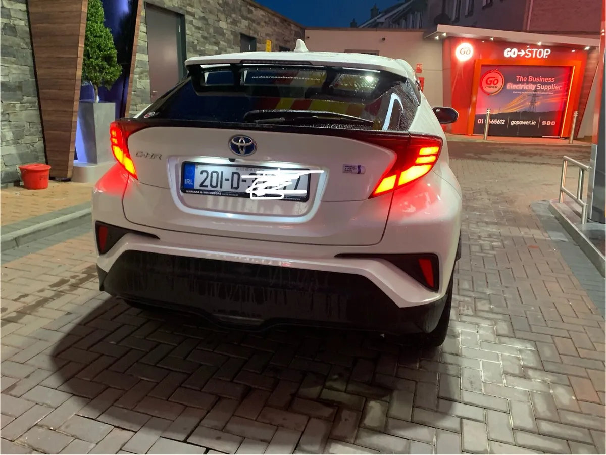 Toyota C-HR 2020 - Image 2