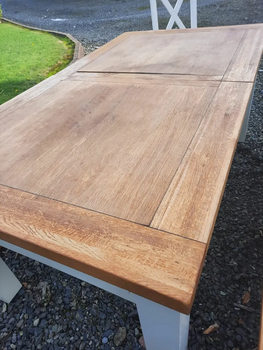 Large table - Image 3