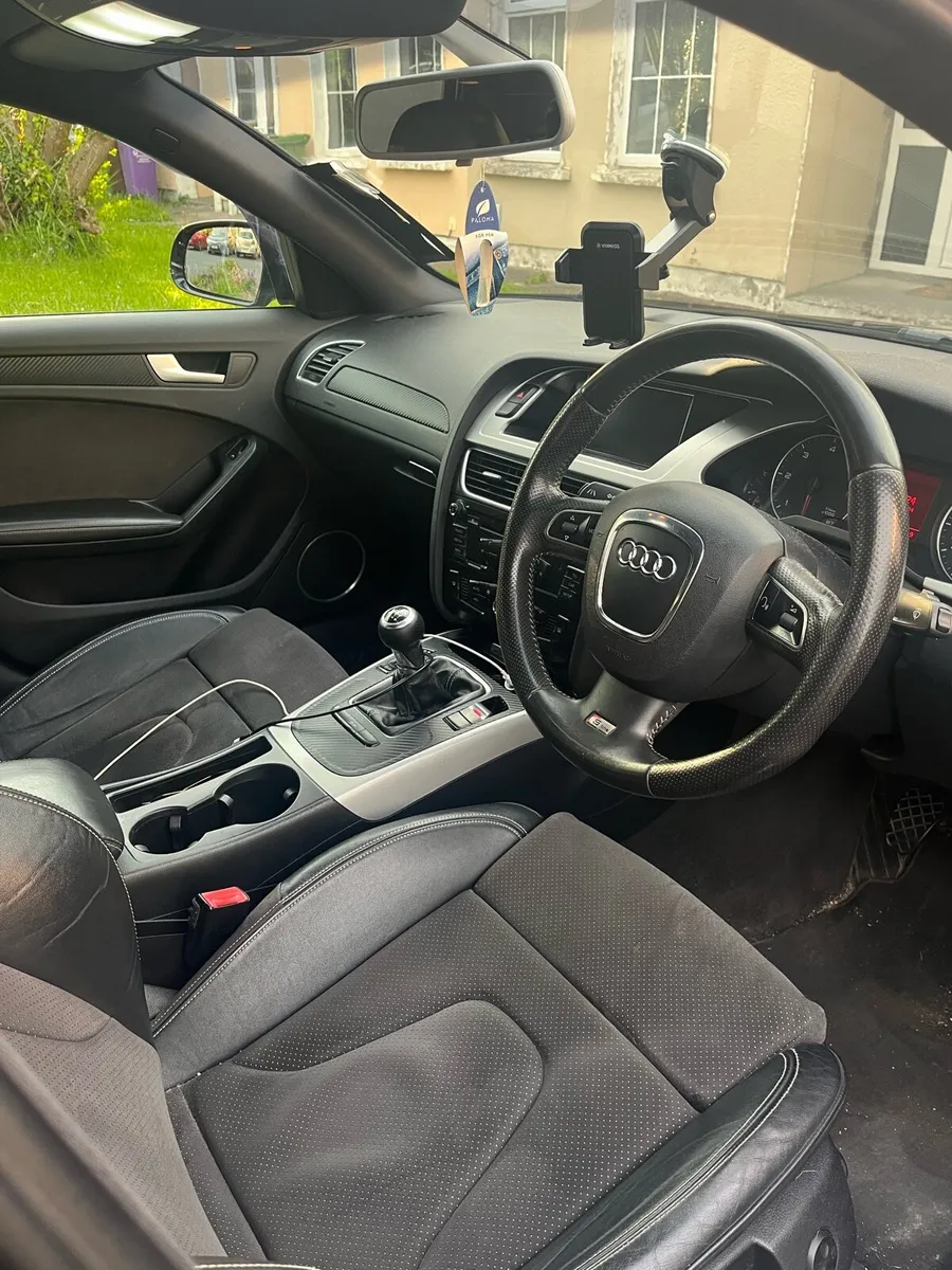 Audi A4 b8 2011, modified into Sline - Image 3