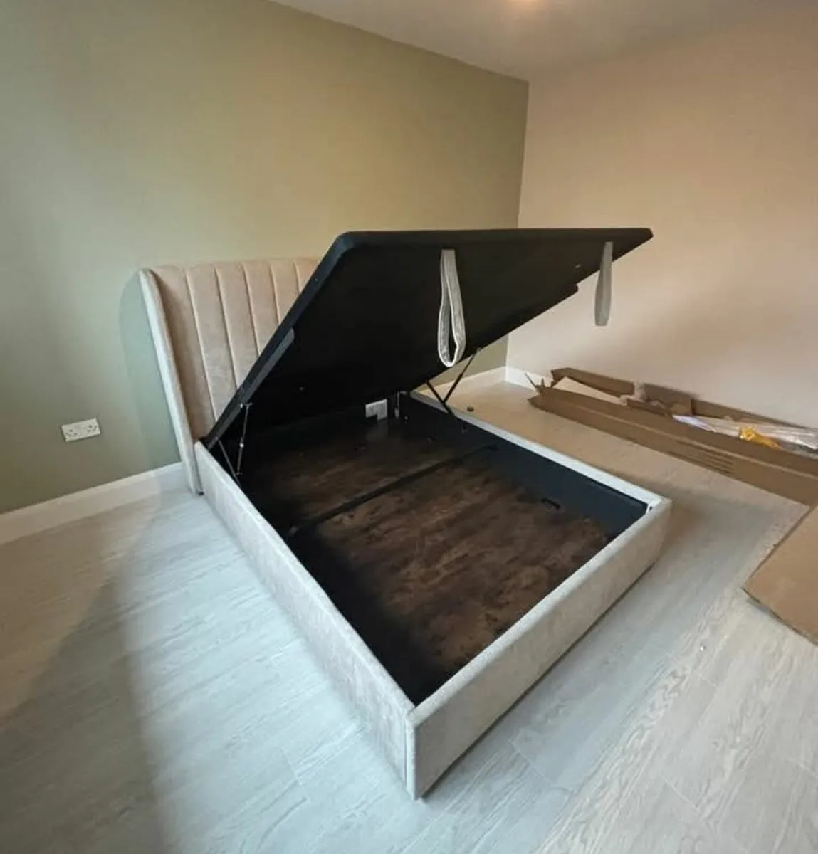 Brand New ottoman storage beds free delivery 🚚 🚚 - Image 3