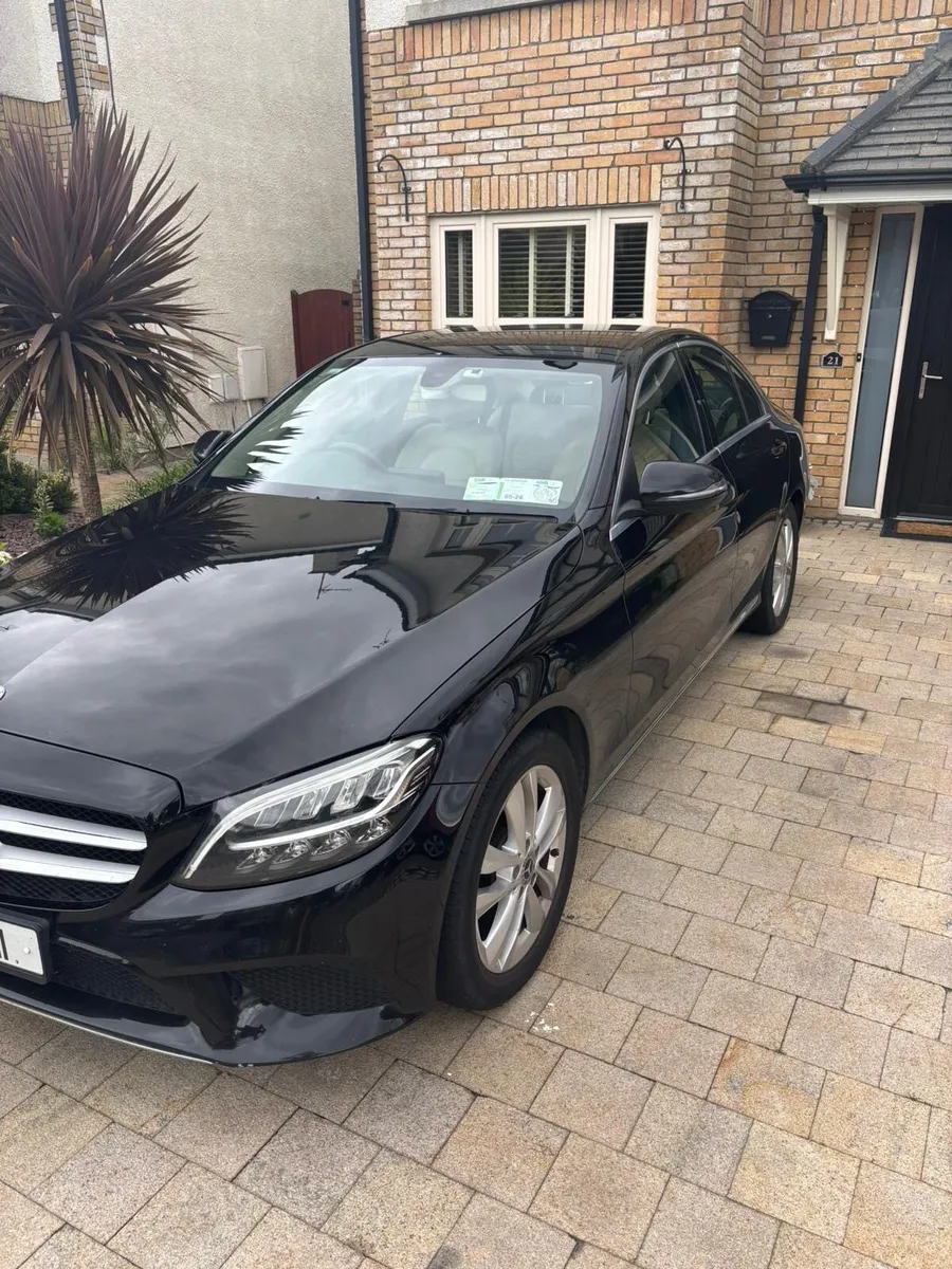 2019 Mercedes C220 - Image 4