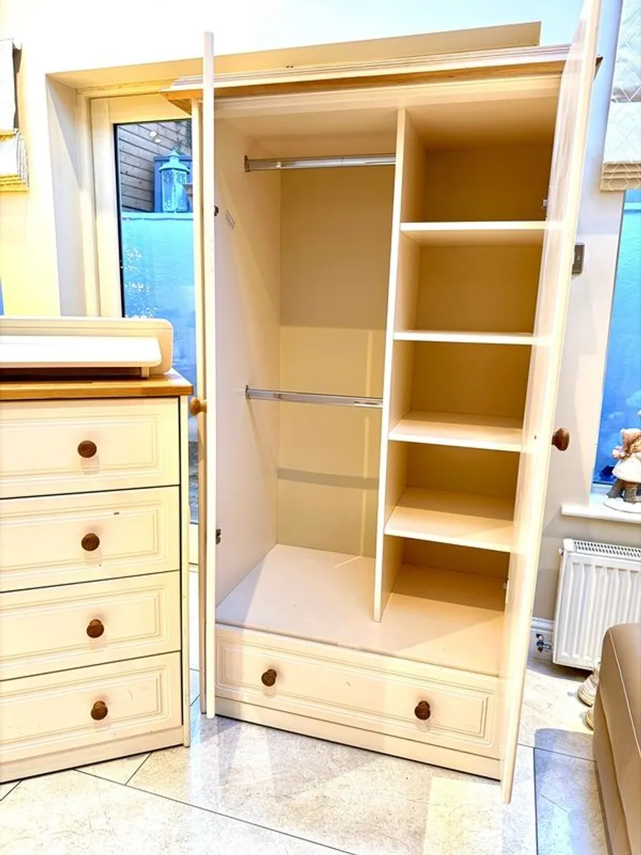 Cream Wardrobe and Chest of drawers in excellent condition - Image 2