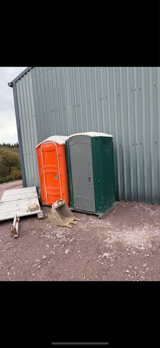 Toilet Block Porta Loos - Image 1