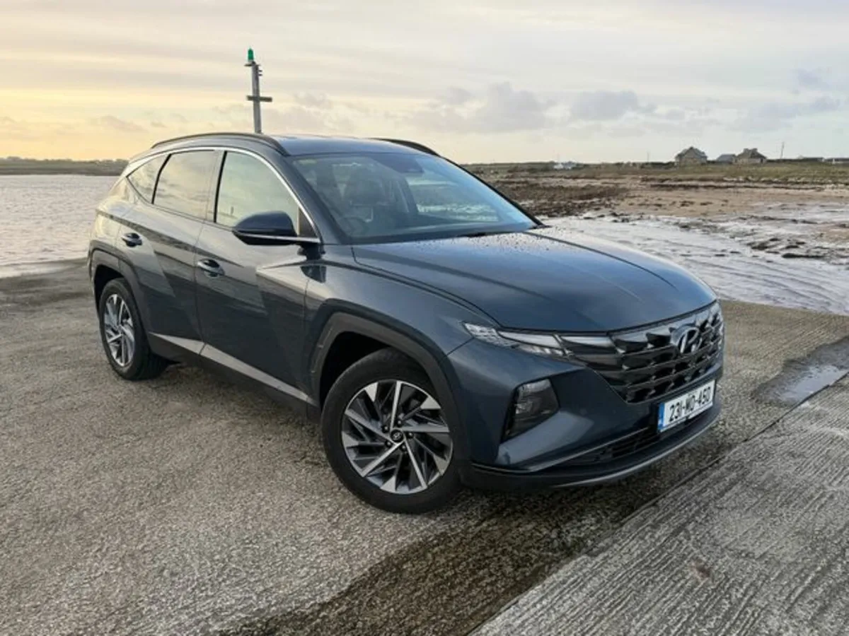 Hyundai Tucson Executive Plus 5DR - Image 1