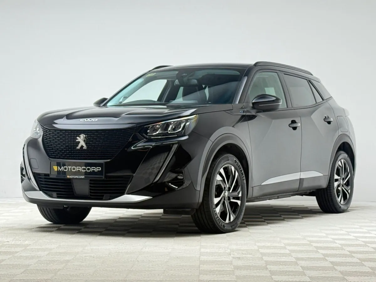 Peugeot 2008 ALLURE 136BHP 50 KWH - Image 3