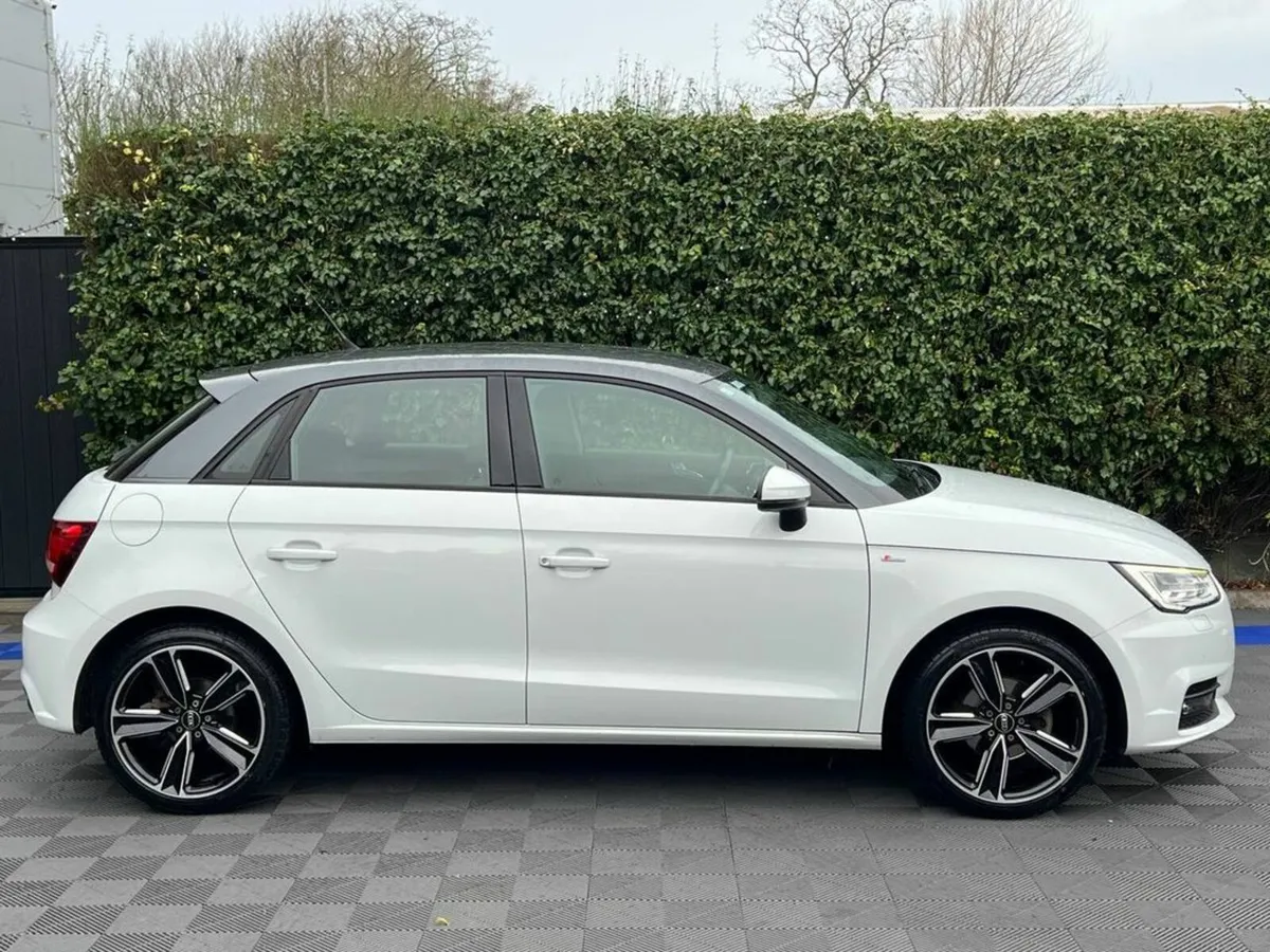 Audi A1 S-LINE PACK 1.0 TFSI // NEW 17" ALLOYS // - Image 2