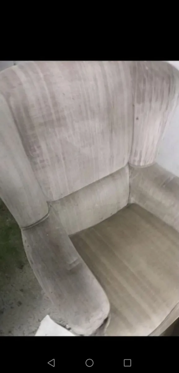 High quality & extremely comfortable Armchair - Image 1