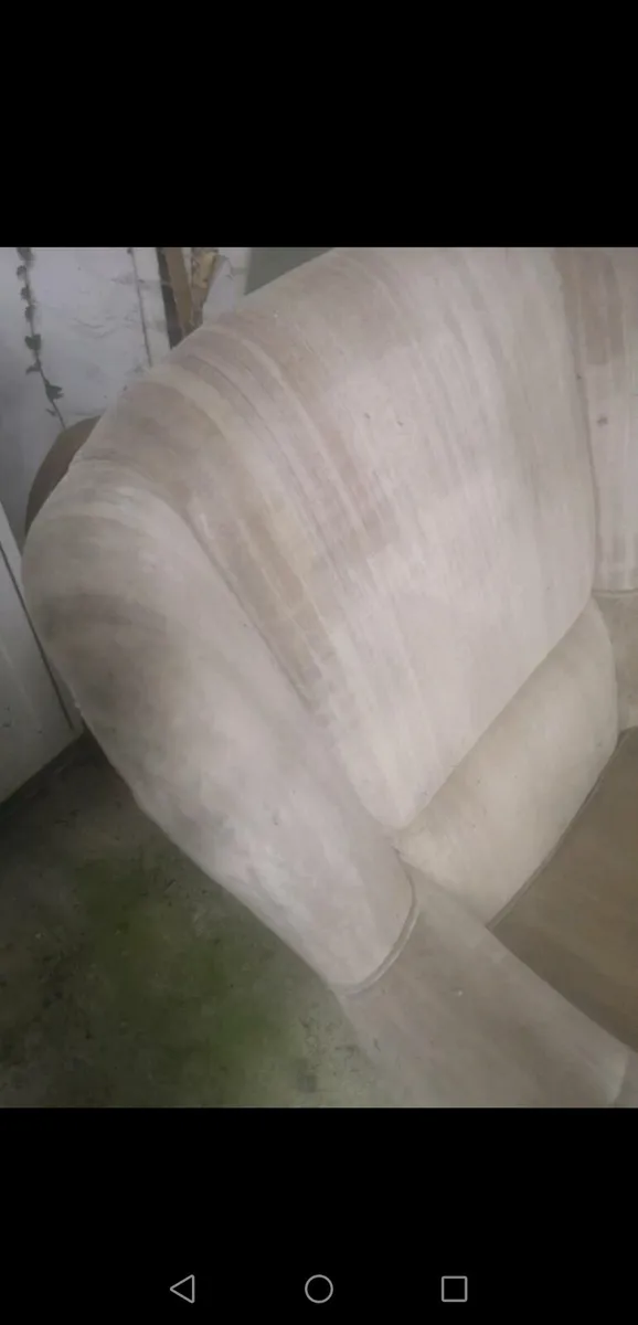 High quality & extremely comfortable Armchair - Image 3