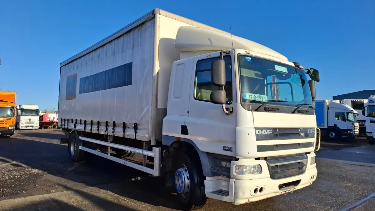 2012 Daf CF220 , Sleeper cab Curtain Sider 18 Ton - Image 1