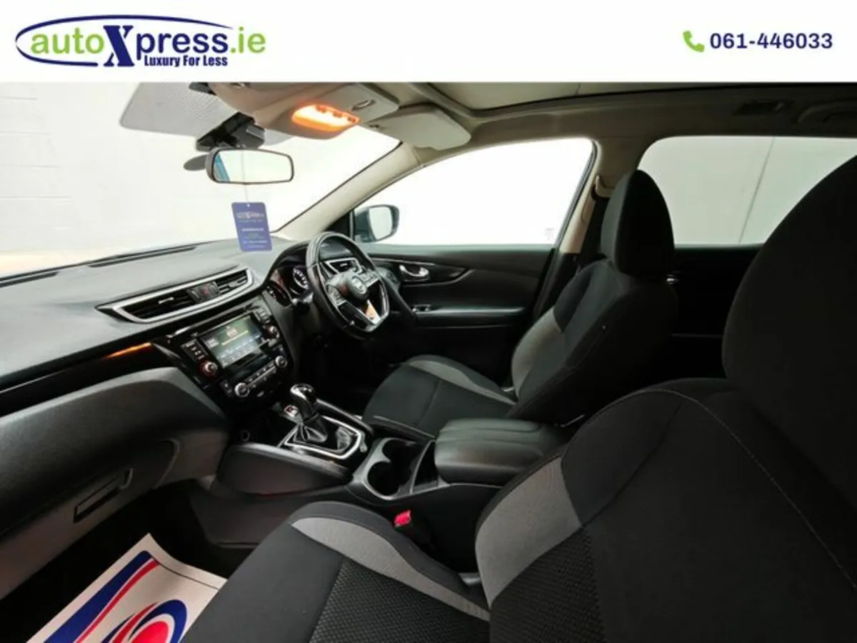 Nissan Qashqai 1.5 DSL SV DCT Automatic, Reversing - Image 4