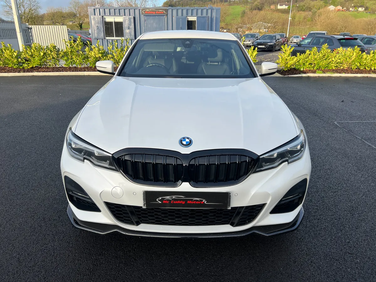 2022 BMW 330E M Sport 2.0 Auto - Image 3