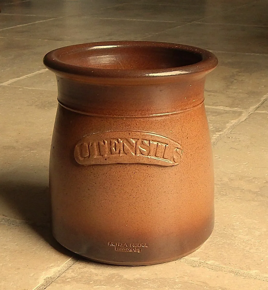 Kiltrea Pottery Utensils Jar - Image 1