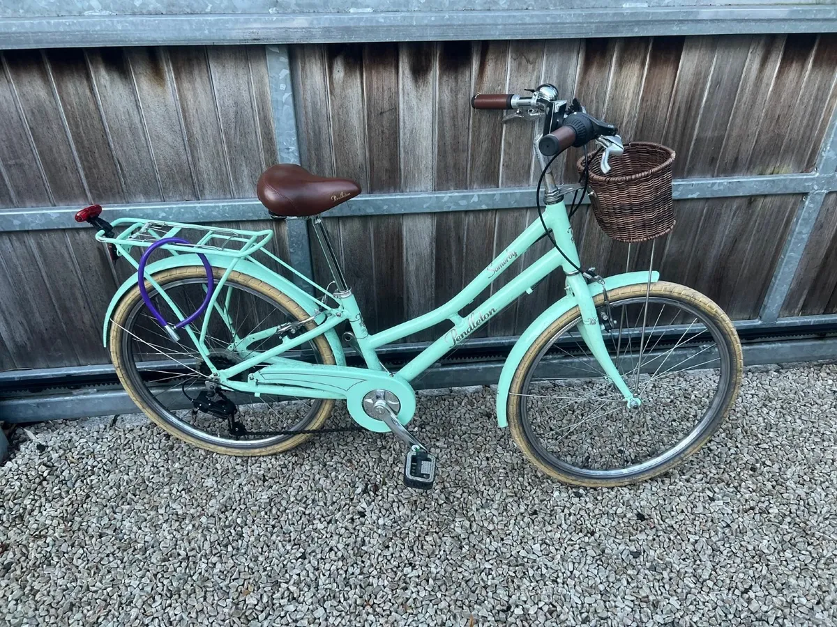 Girls bicycle - Pendleton 8-12 years 24"