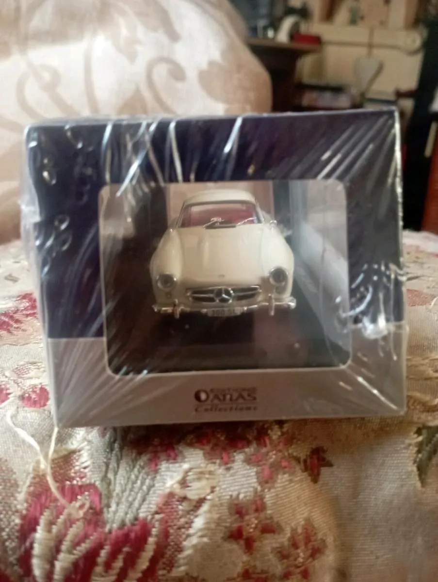 VINTAGE 1954 MERCEDES BENZ 300 SL COUPE SLIVER - Image 1