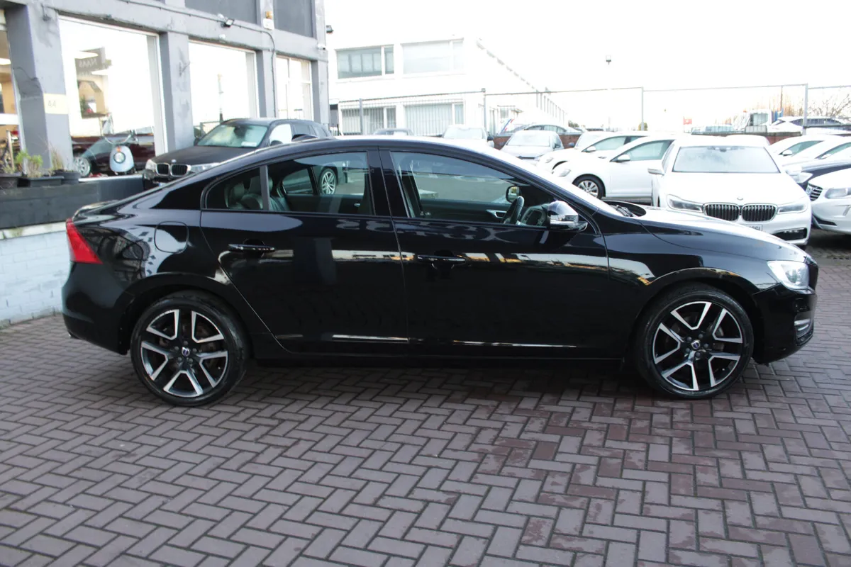 2.0D4 SE LUXURY PLUS  AUTOMATIC // IMMACULATE COND - Image 3