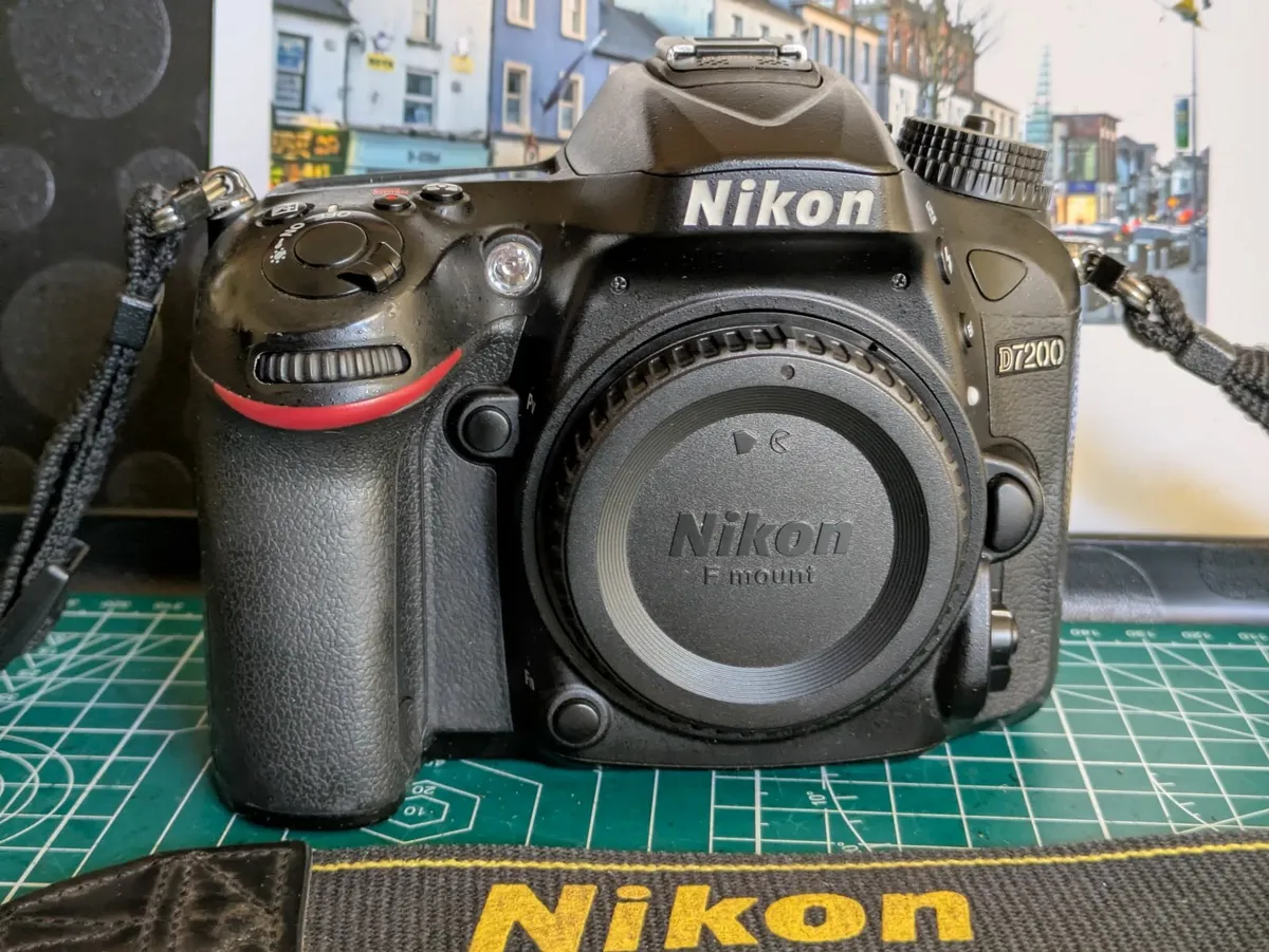 Nikon D7200 24MP DSLR 📸 WiFi, NFC , dual card - Image 1