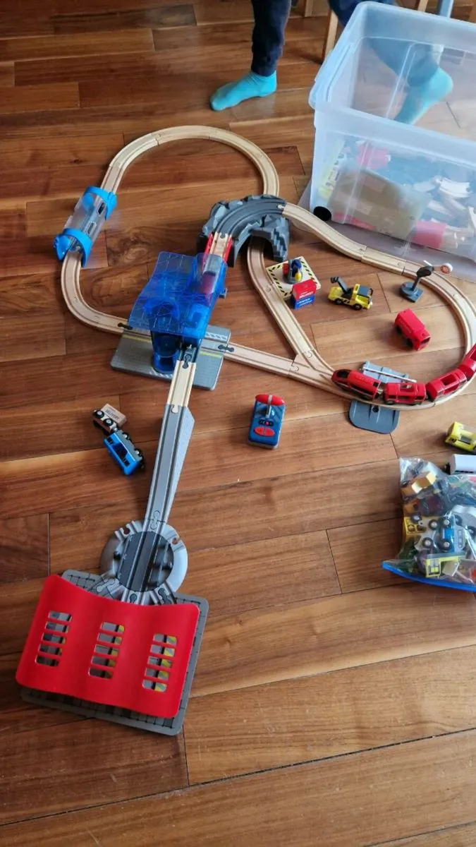 Wooden train track set - Image 1
