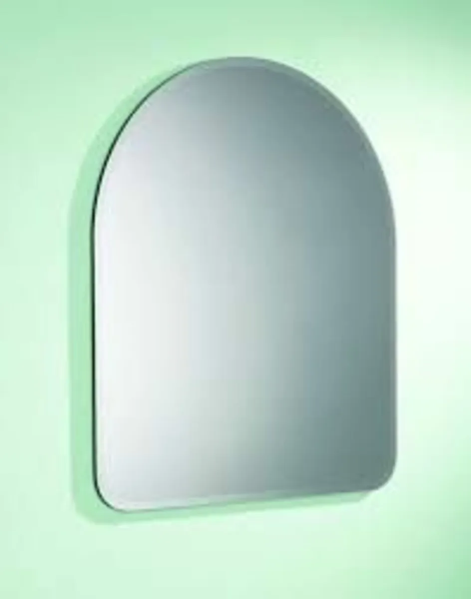 600mm x 450mm Brand new Arch bathroom mirror - Image 1