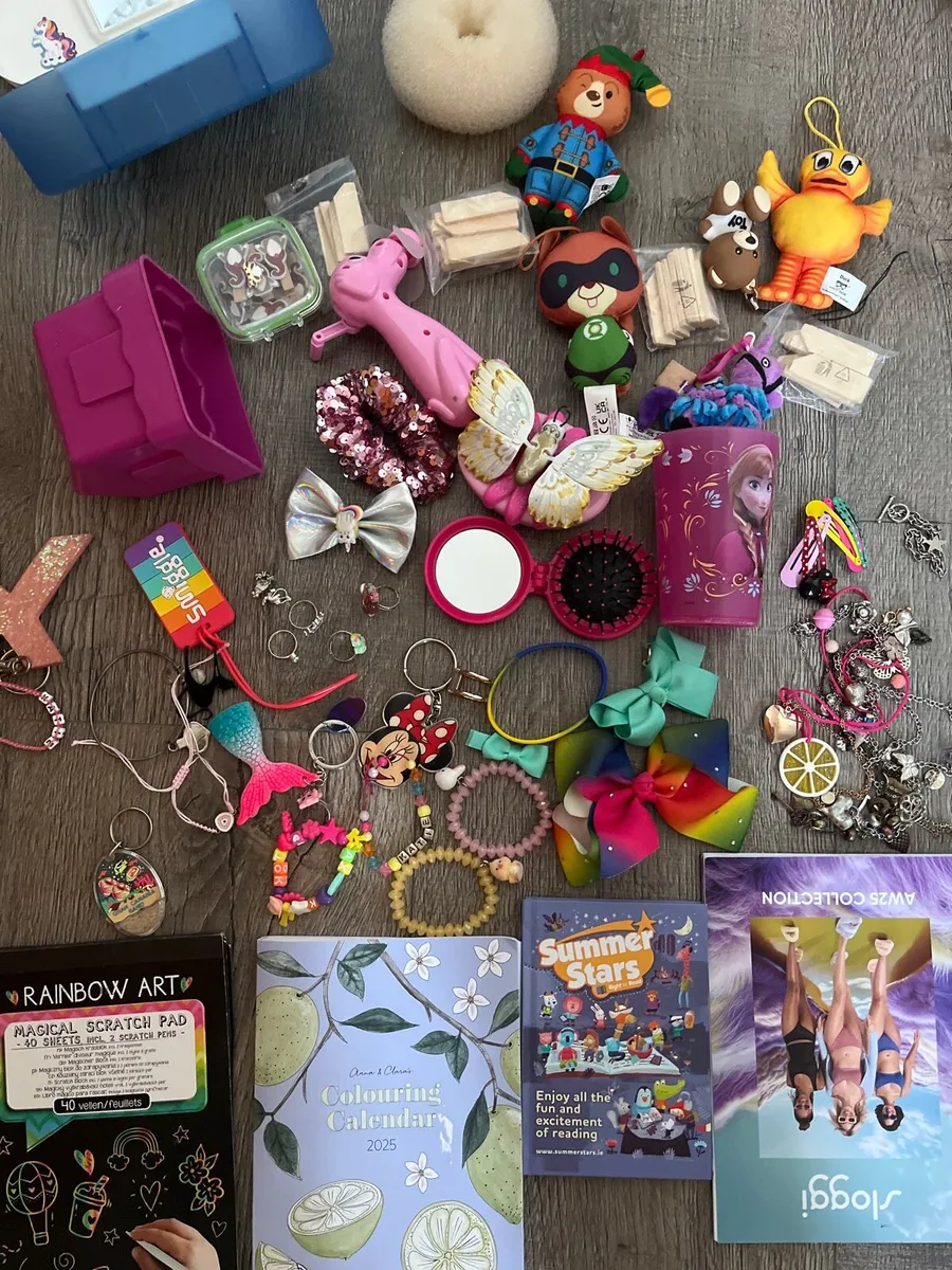 Bundle of items - Image 1