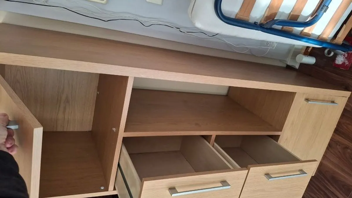 TV cabinet unit - light oak veneer - Image 2