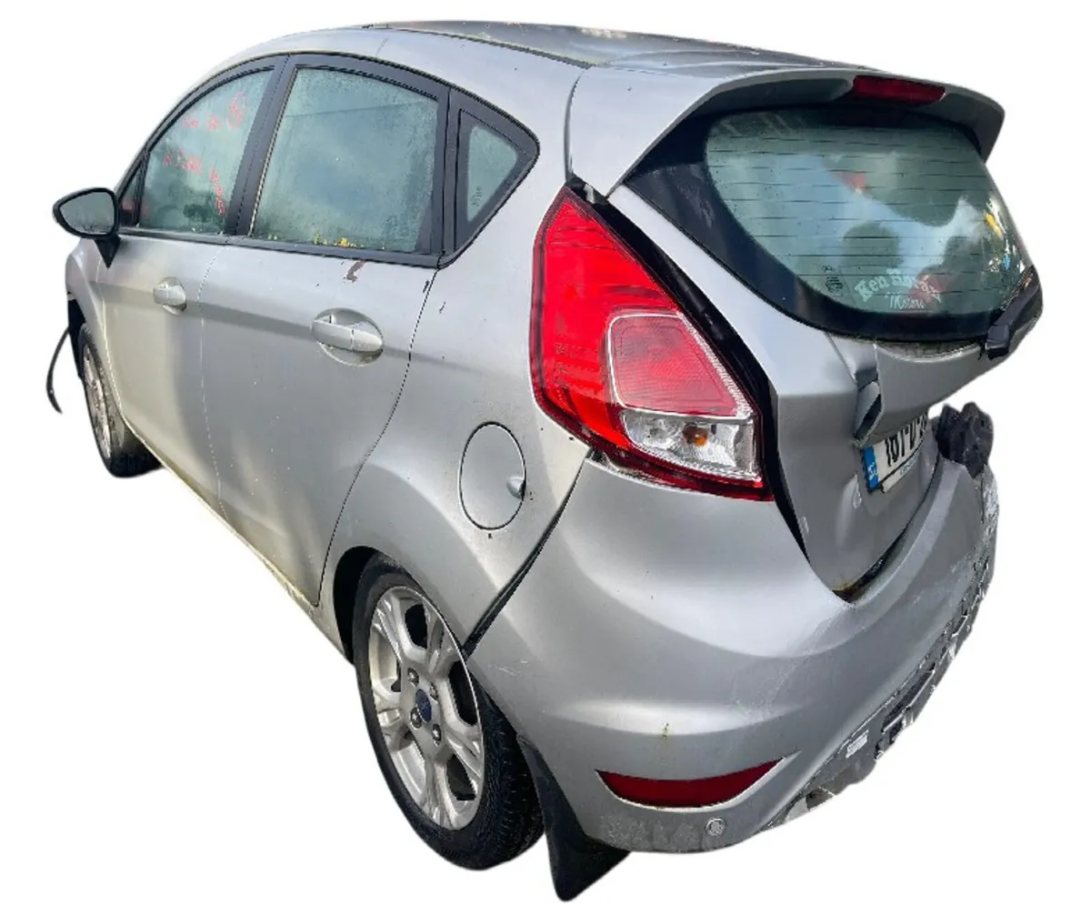 2016 Ford Fiesta for Breaking/Dismantling - Image 4