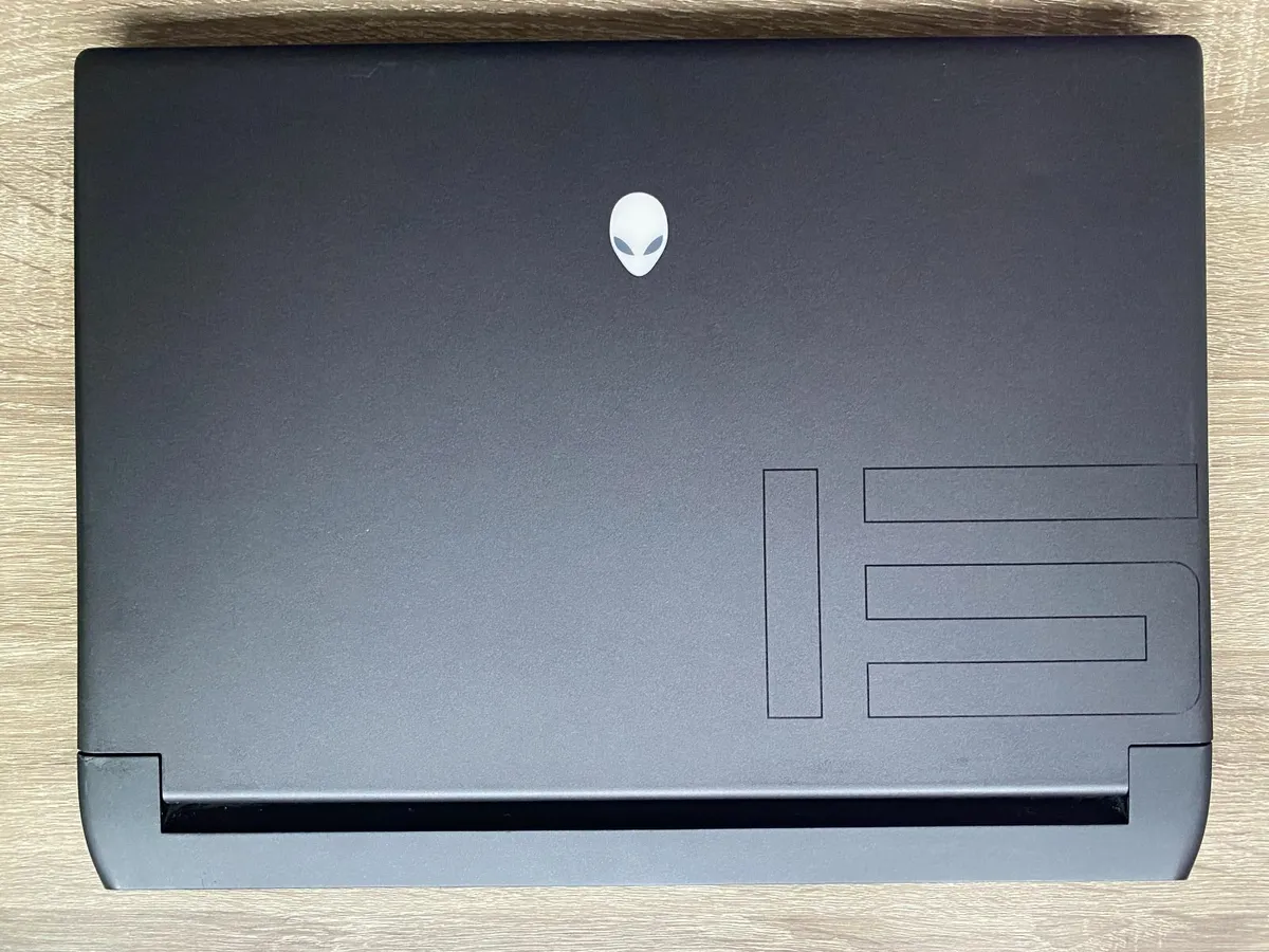 Alienware M15 R6 15.6" 165hz i7-11800H | RTX 3060 - Image 4