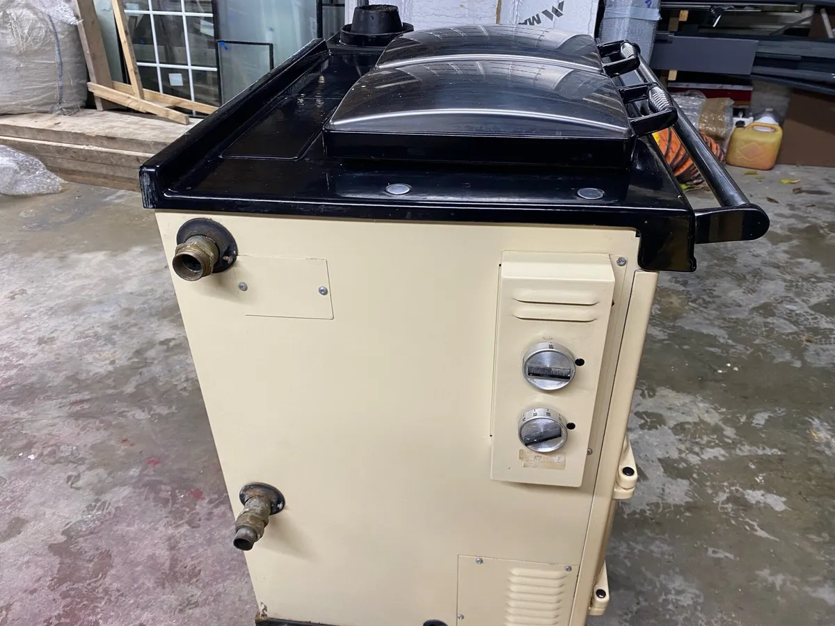 Rayburn 480k twin burner range - Image 1