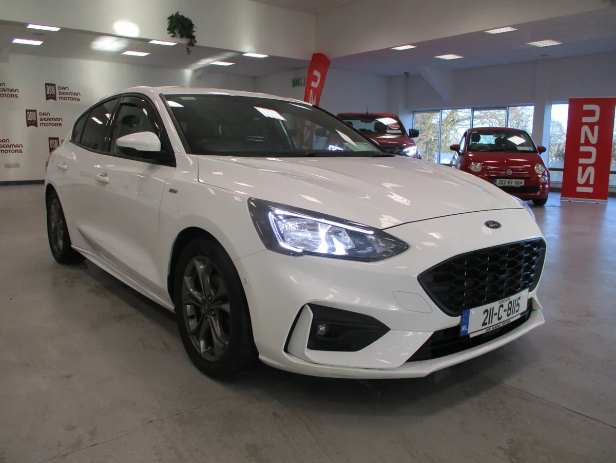 Ford Focus ST-LINE 1.5 DSL 2021-CAMERA-CARPLAY - Image 3