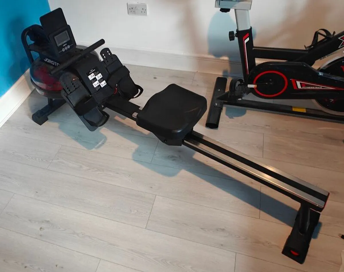 Rowing machine for sale - Image 2