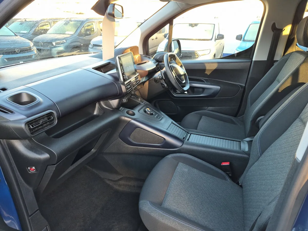 Peugeot Rifter Lowered Floor Wheelchair Access - Image 3