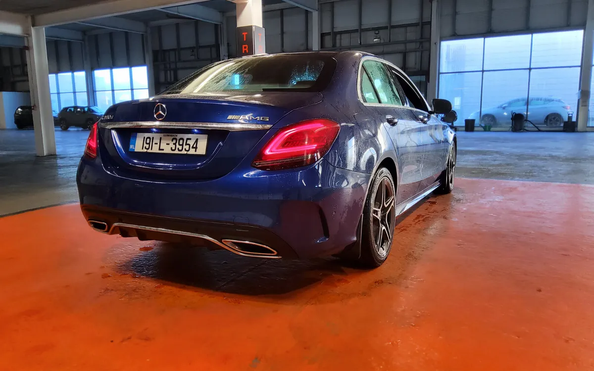 Mercedes-Benz C-Class 2019 - Image 3