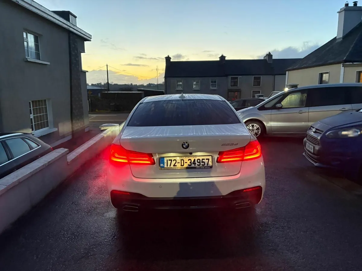 BMW 5-Series 2017 - Image 2
