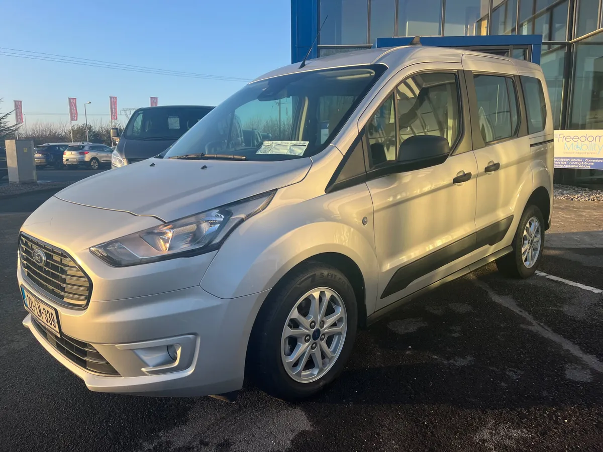 Ford Tourneo Connect 2022 Taxi Spec WAV - Image 3