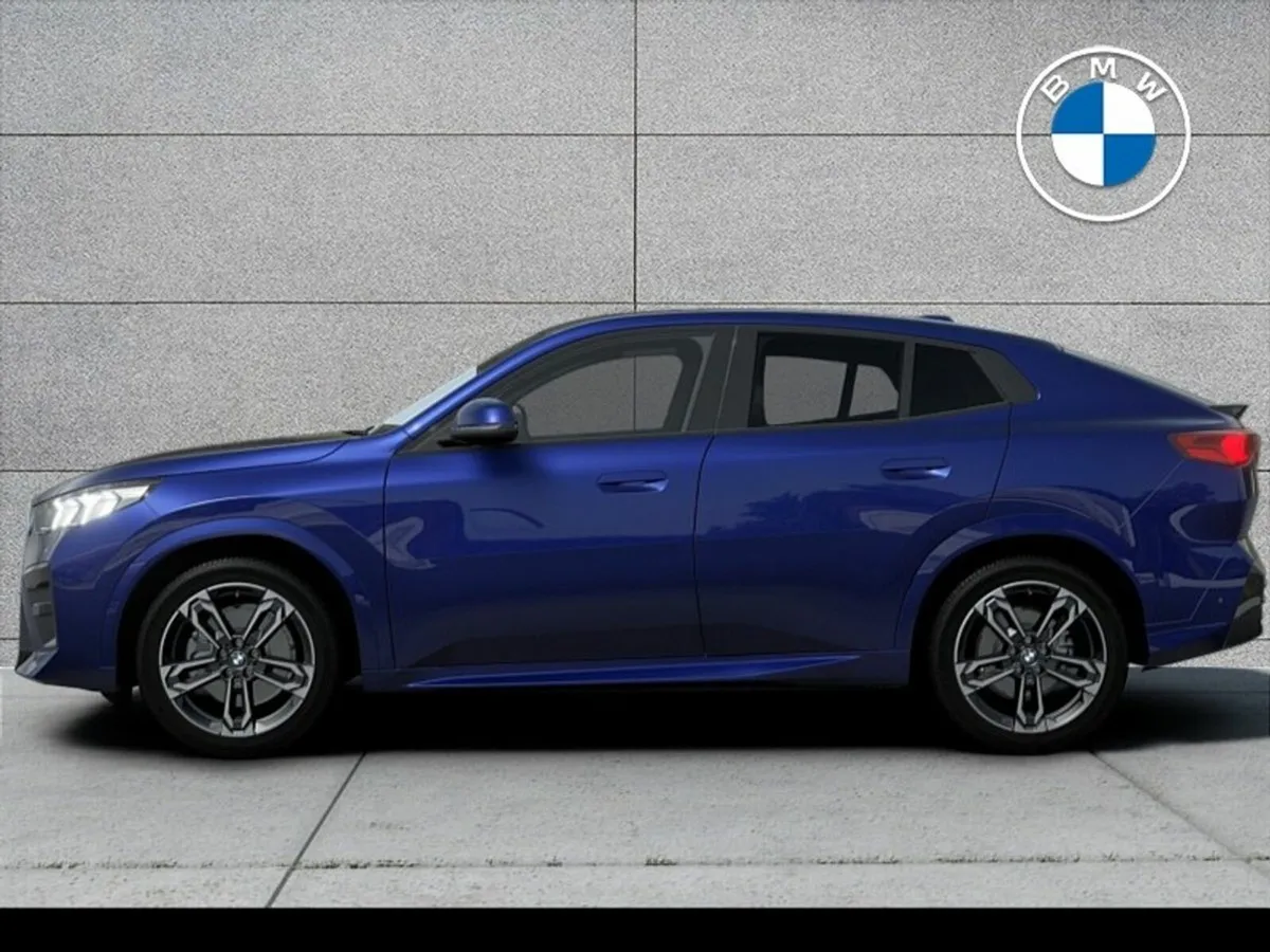 BMW iX2 eDrive20 M Sport - Image 2