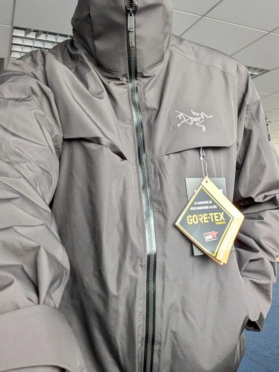 ARCTERYX MACAI JACKET - Image 1