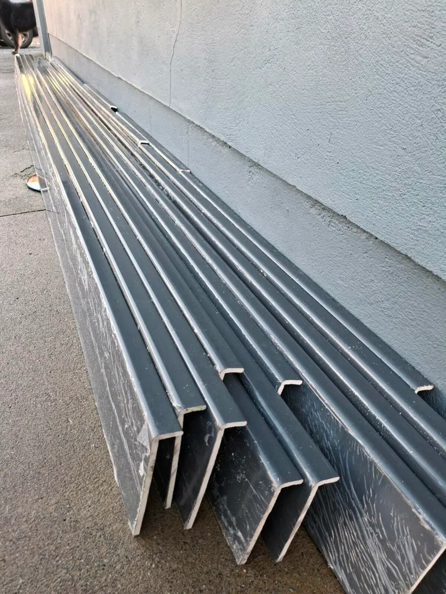 Fascia board - Image 1