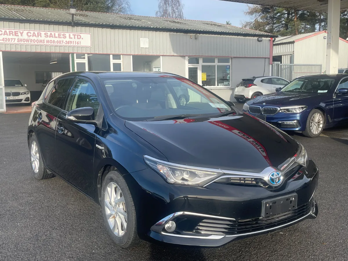 2016-2 Toyota Auris - Image 1