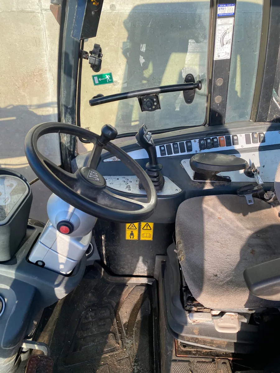 2012 JCB TM220 - Image 4