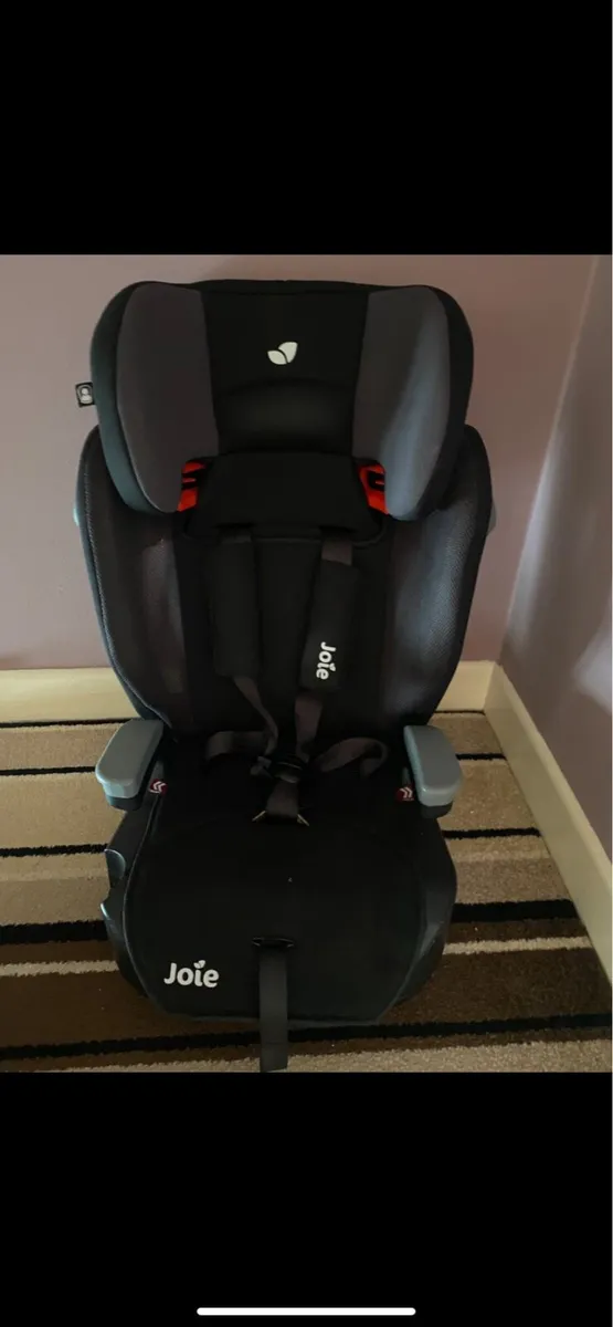 Joie car seat - Image 1