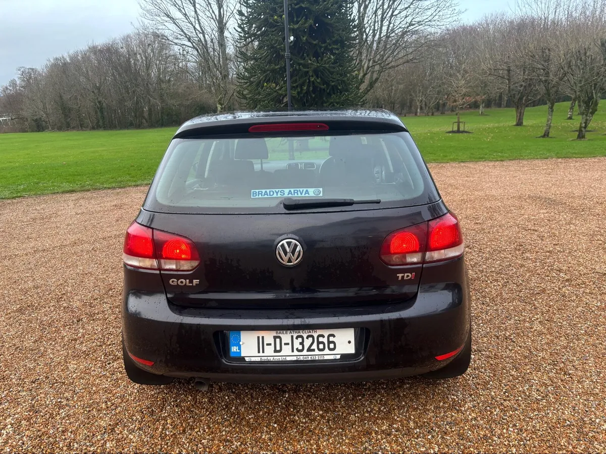 2011 Volkswagen Golf 1.6 TDI 105 bhp high line - Image 3