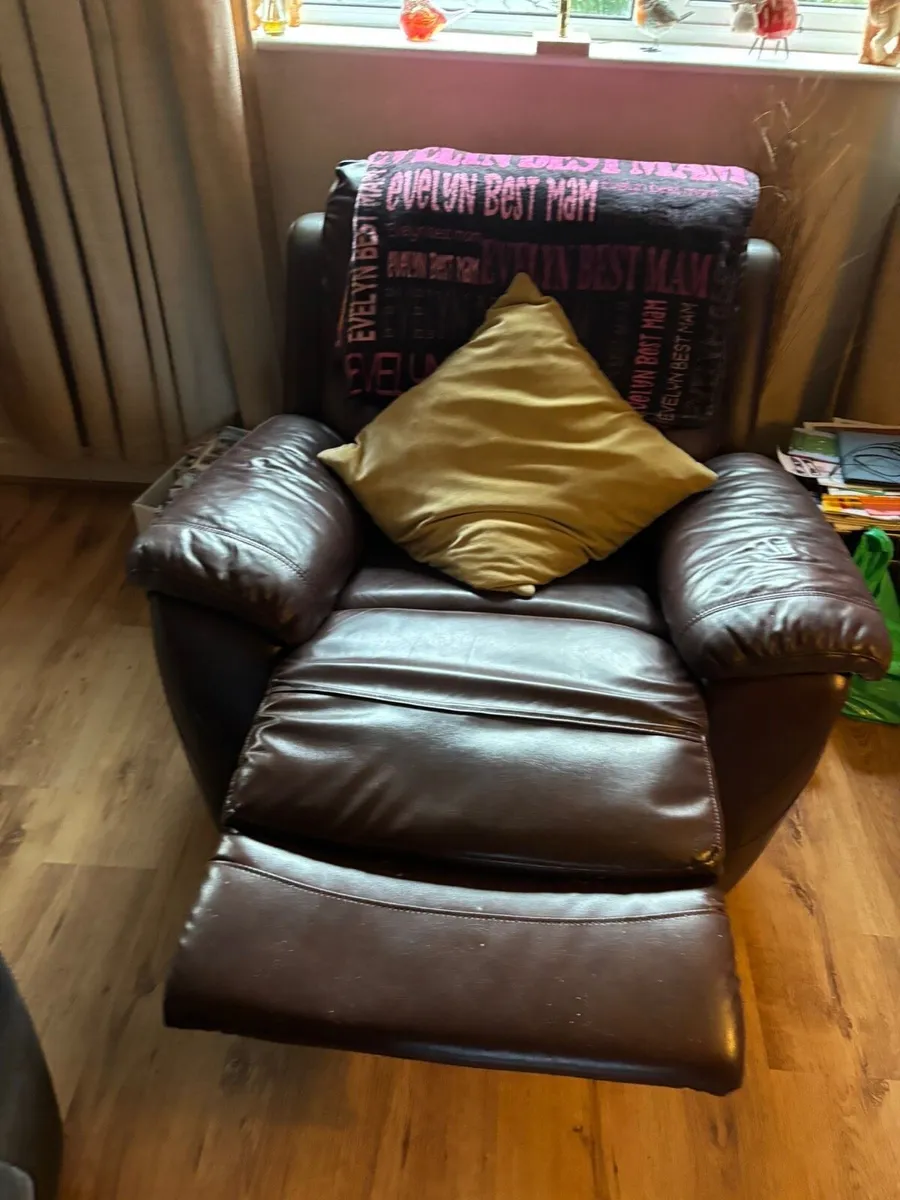 Reclining settee and reclining armchair - Image 2