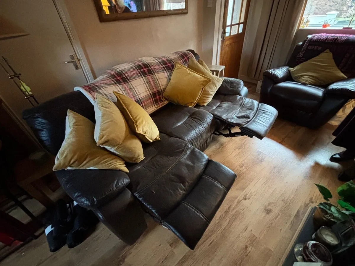 Reclining settee and reclining armchair - Image 4