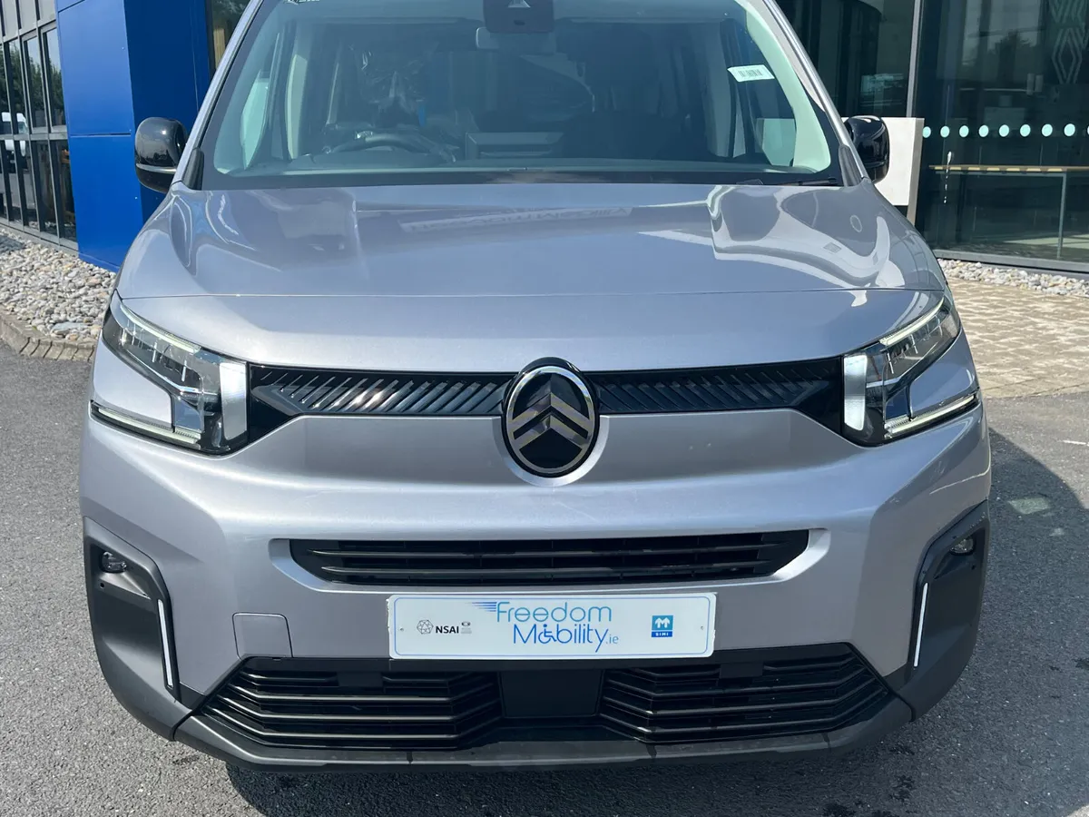 New Citroen Berlingo Wheelchair Accessible - Image 2