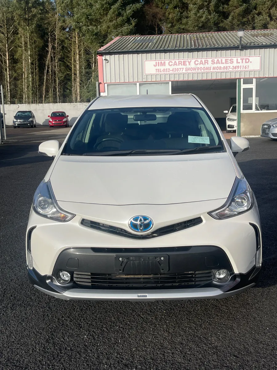 Toyota Prius Alpha 2015-2 — 7 seater - Image 2