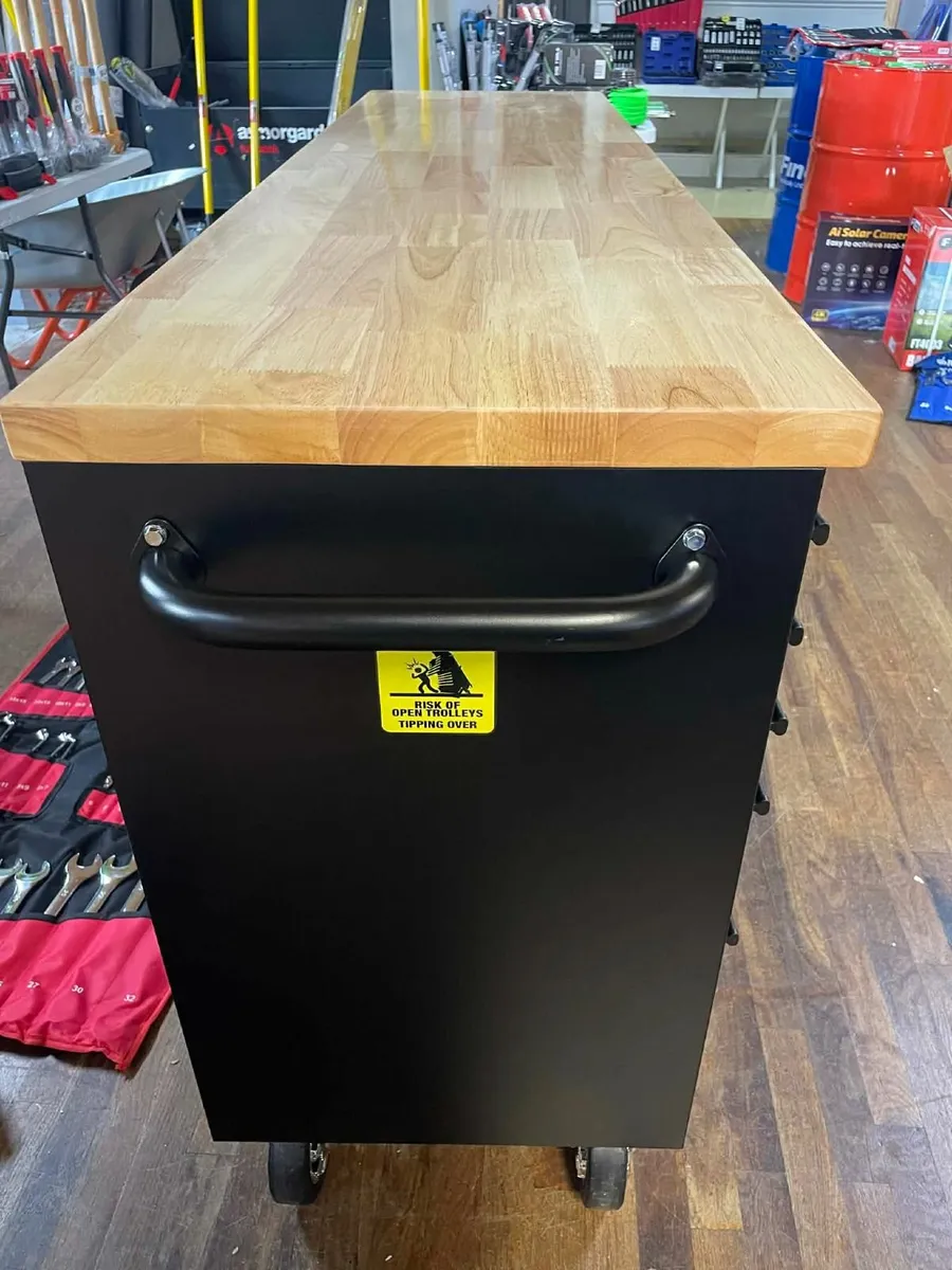 15 DRAWER TOOL BOX - Image 1