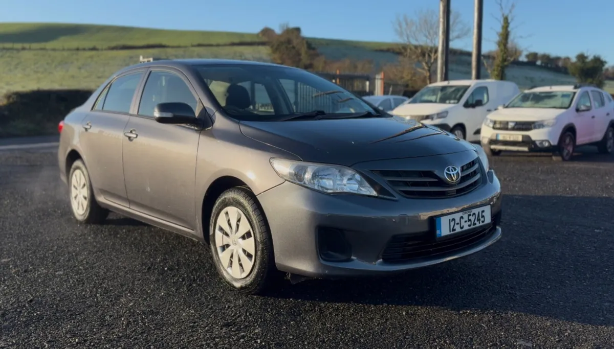 Toyota Corolla 2012 1.3 petrol - Image 1
