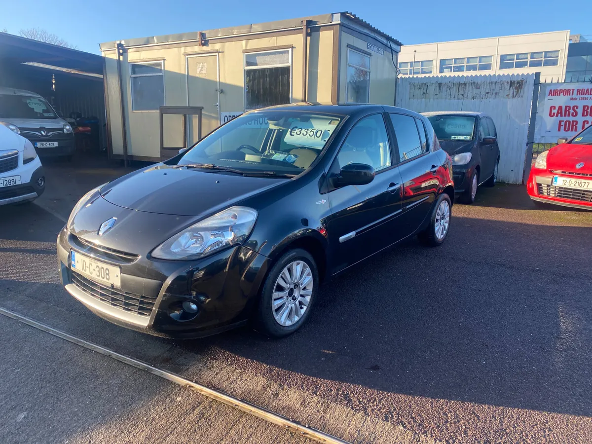 Renault Clio 2010 - Image 1