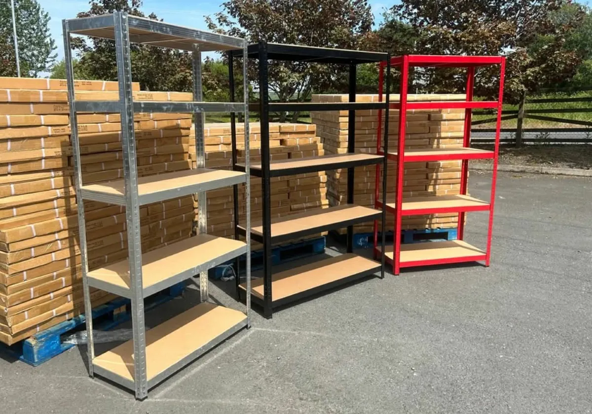 Boltless flatpacked storeroom shelving - Image 1