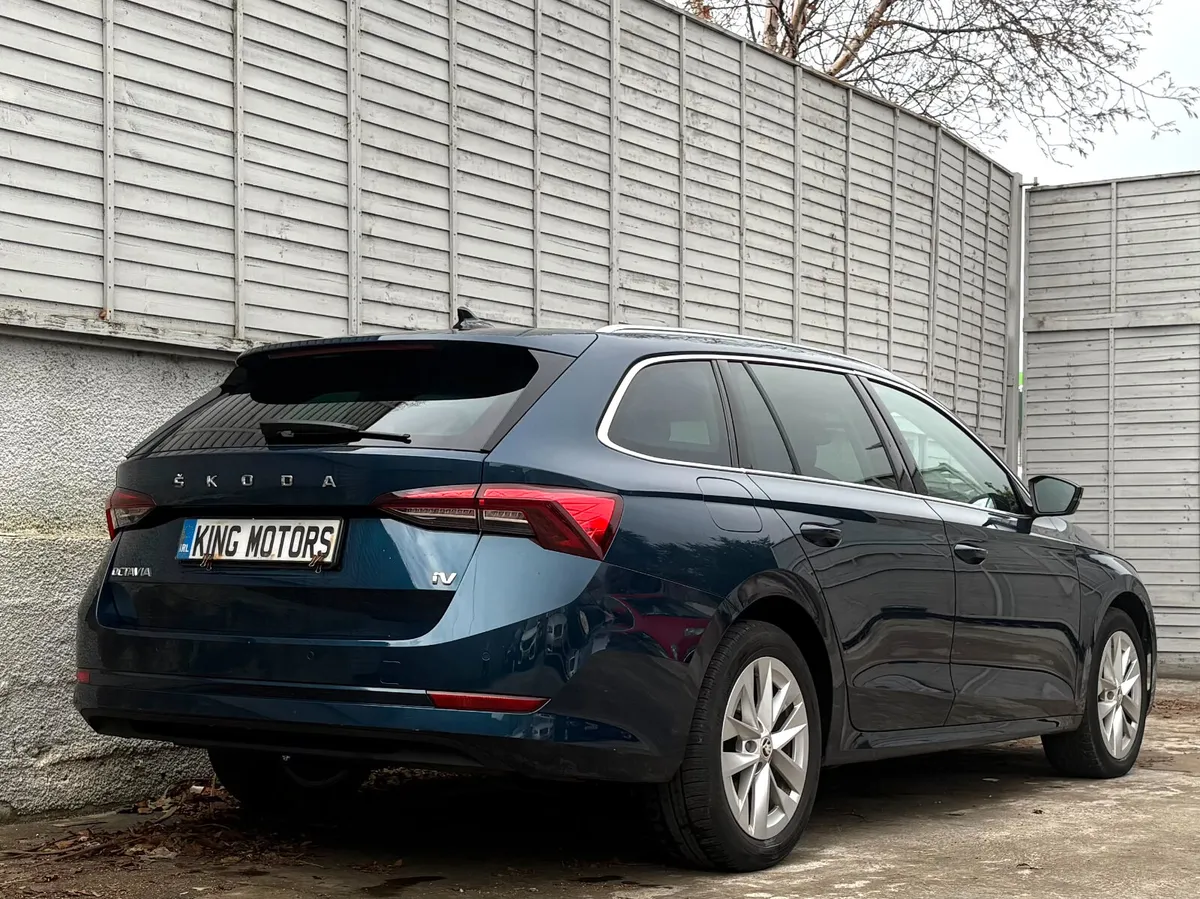 Skoda Octavia 2022 SE L TECHNOLOGY PHEV / DSG AUTO - Image 3
